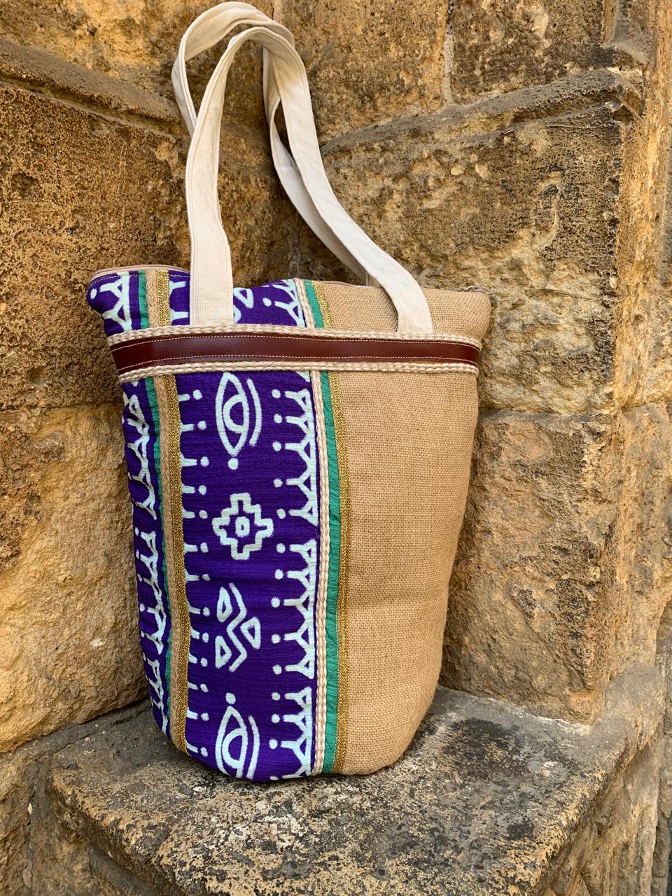 The purple strip shoulder bag