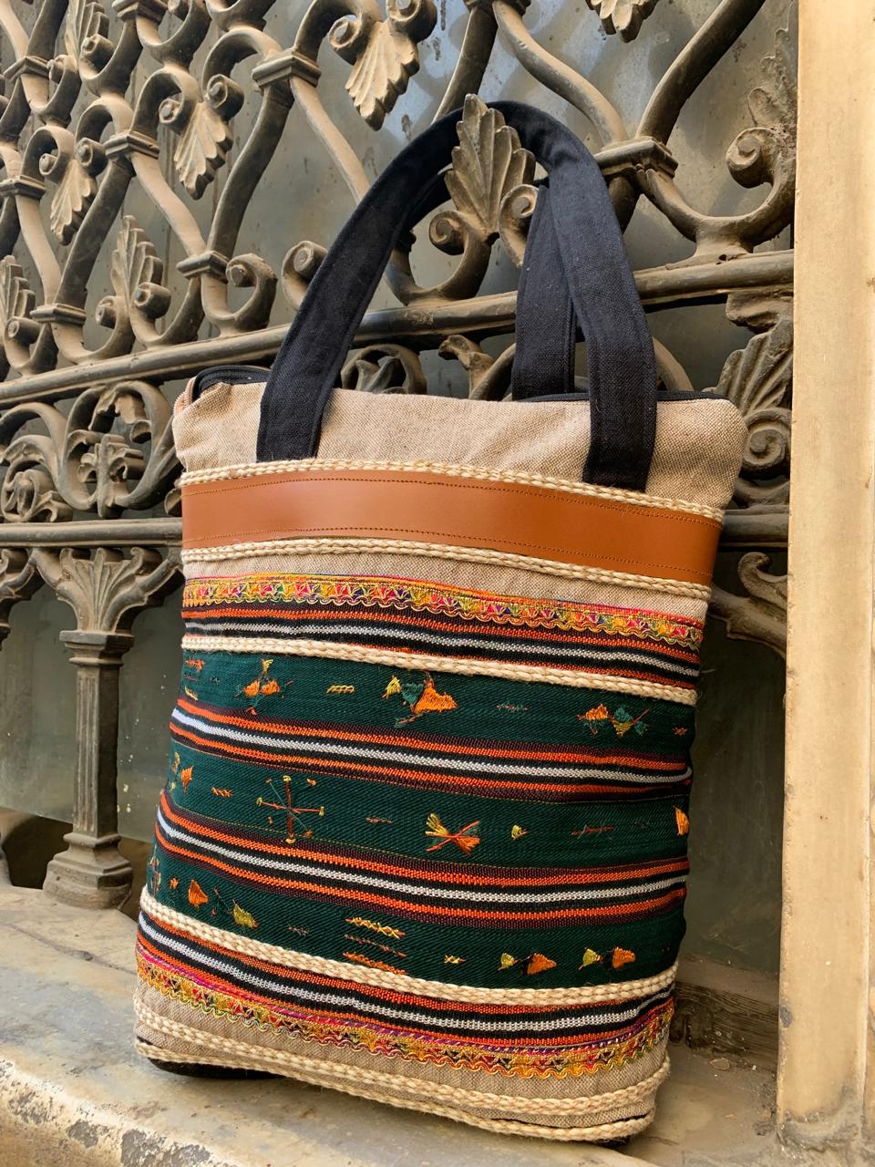 Embroidery black Sinai shoulder bag