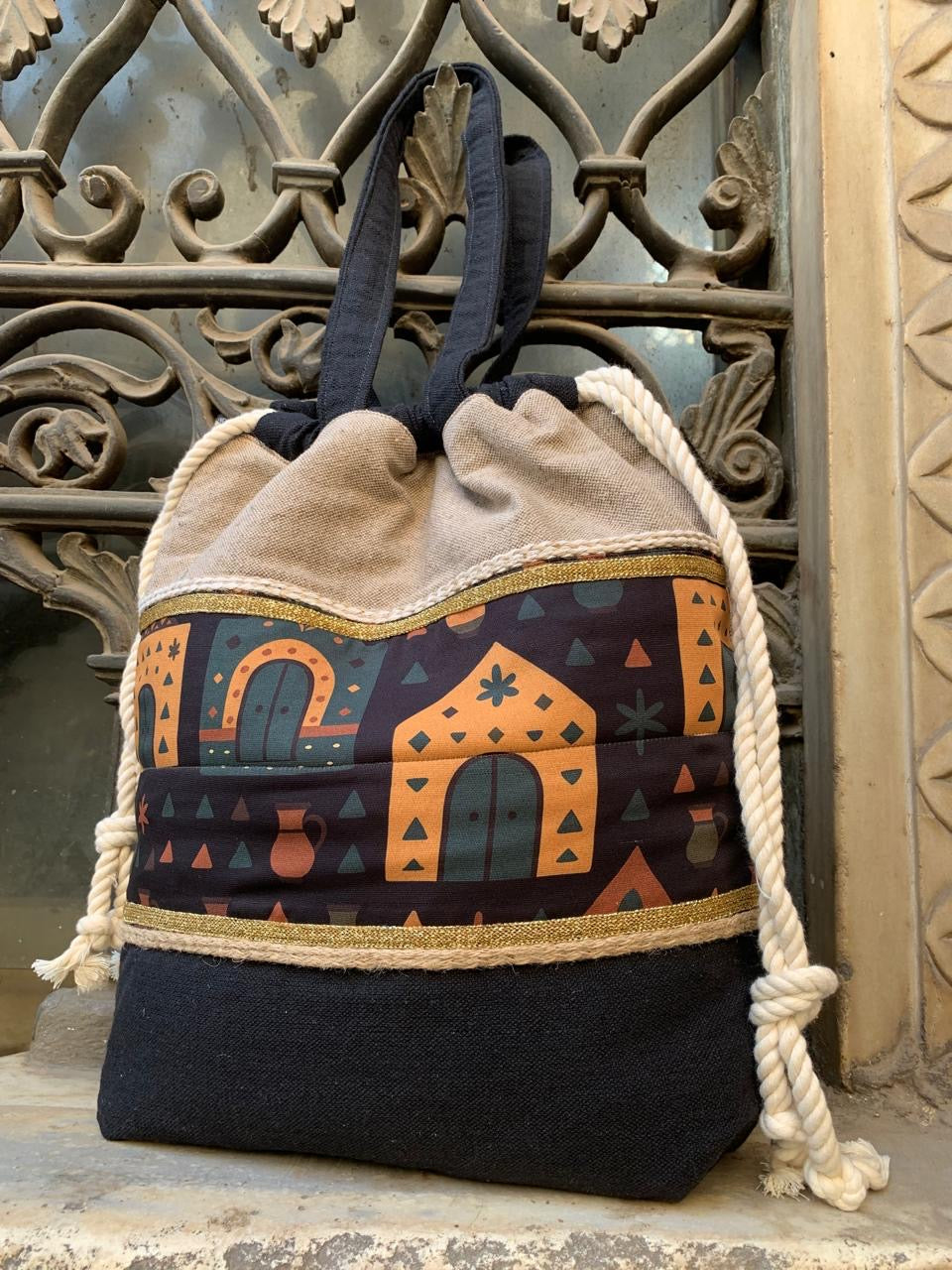 Nuba houses black biege shoulder bag