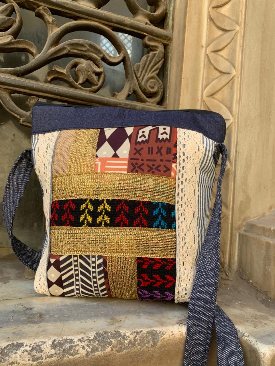 Brown batches lines Cross bag