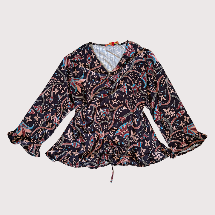 black lutas ruffles blouse