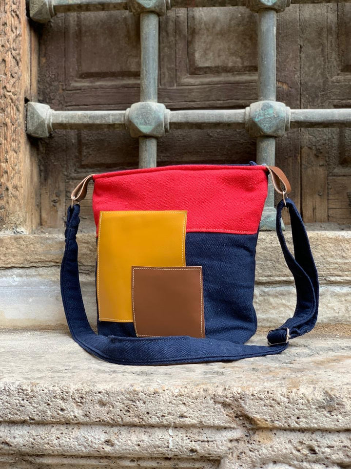 “ G A 4 “ cross bag