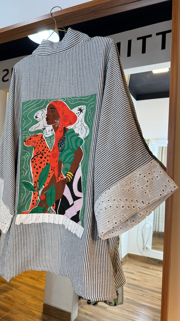 Girl & tiger strip Linen kimono