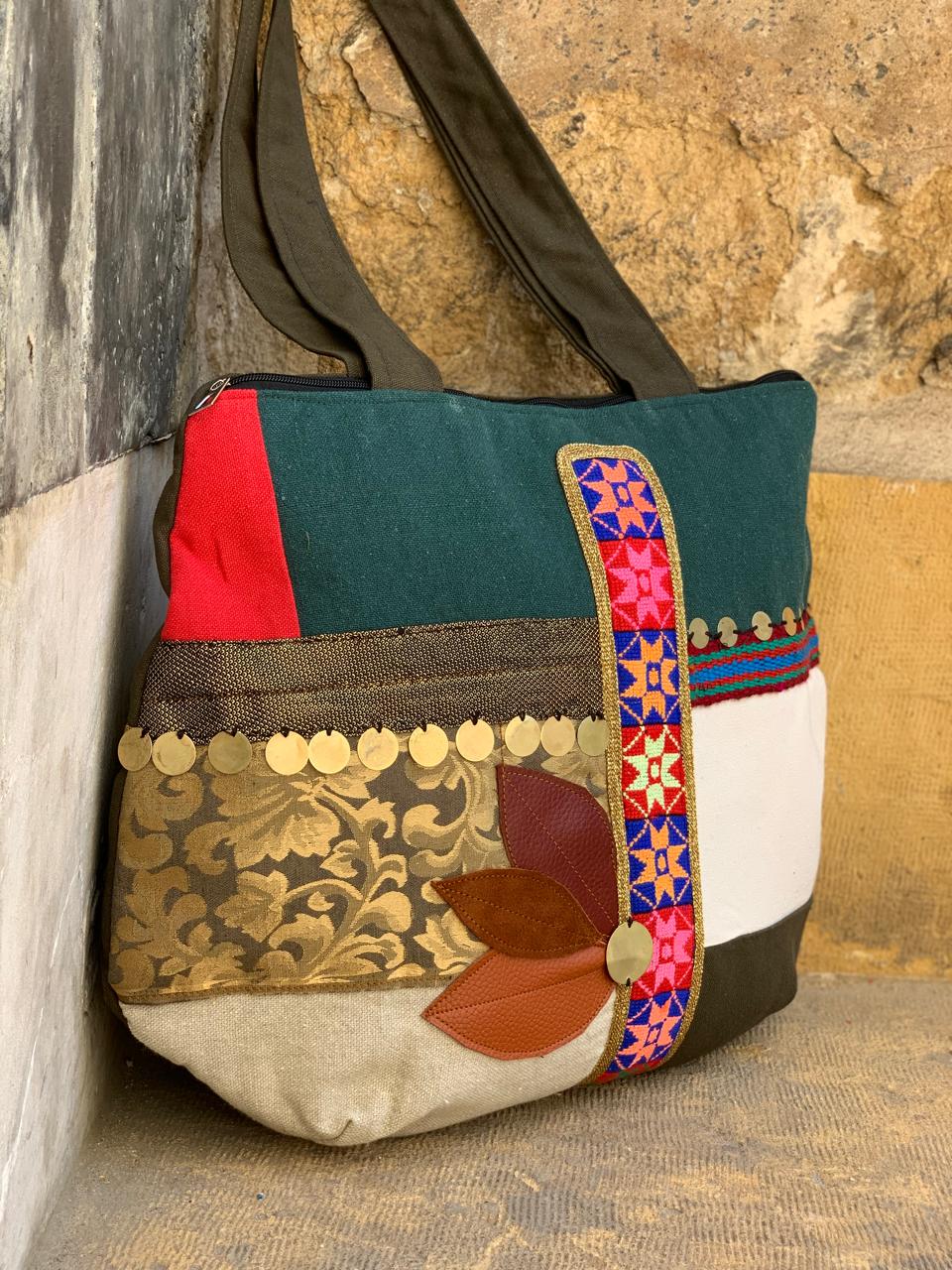 “ A 14 “ shoulder bag