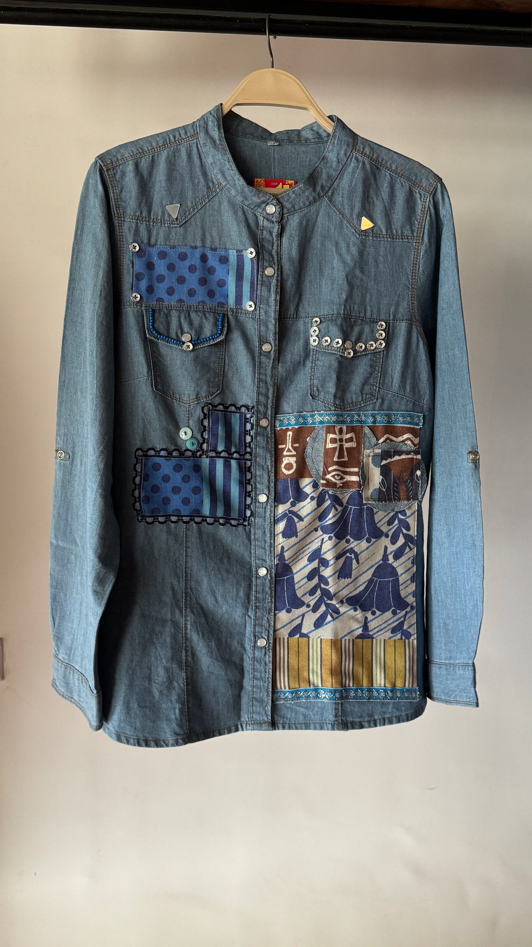 The patches Recycle light denim