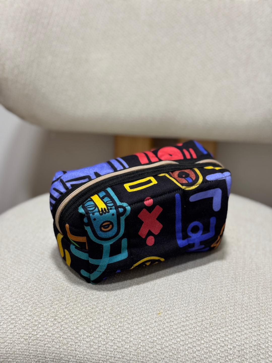 African faces Padded pouch