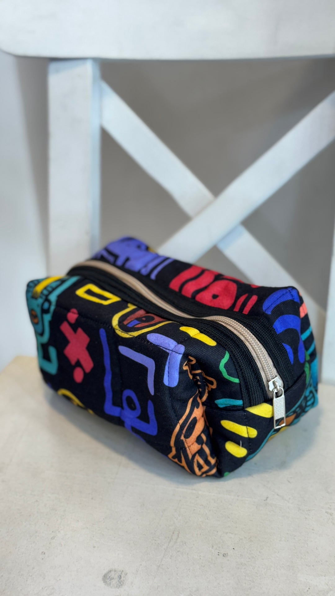 African faces Padded pouch