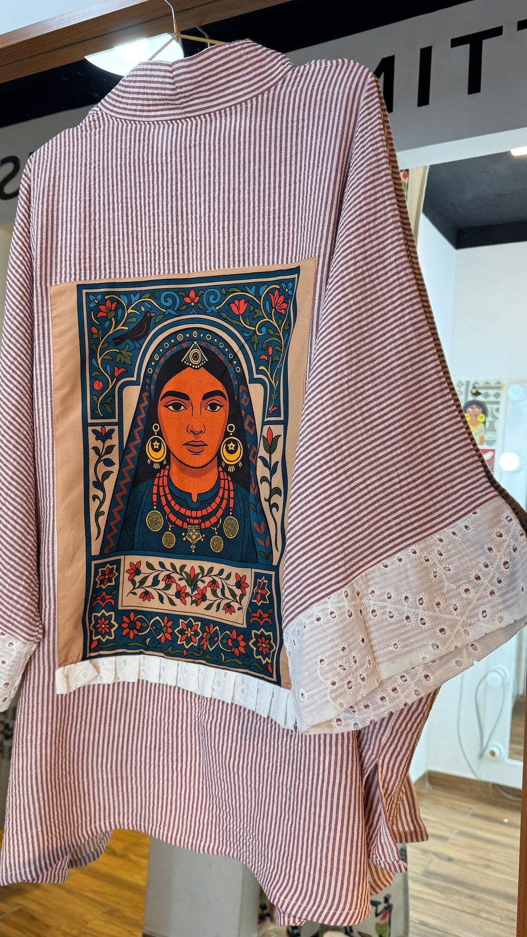Arabic woman strip Linen kimono