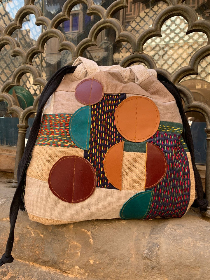 Circles stitch shoulder bag