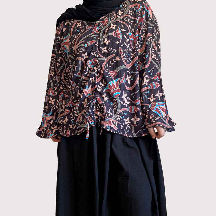 black lutas ruffles blouse