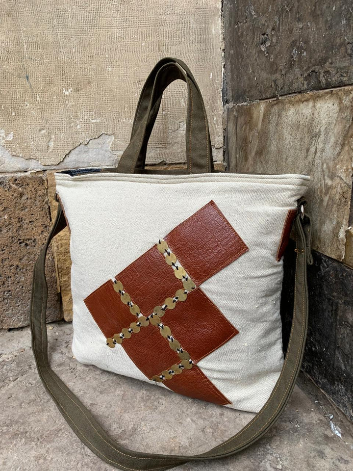 “B” 2 cross / shoulder bag