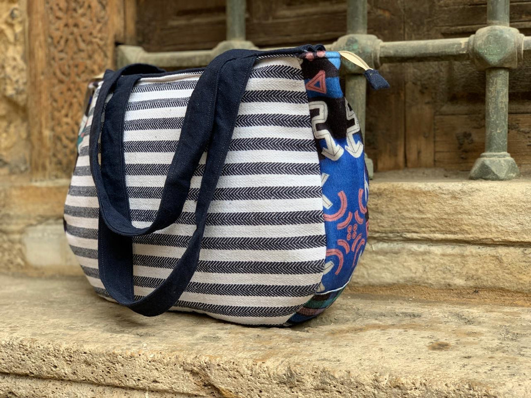 “ Gx 2“ shoulder bag