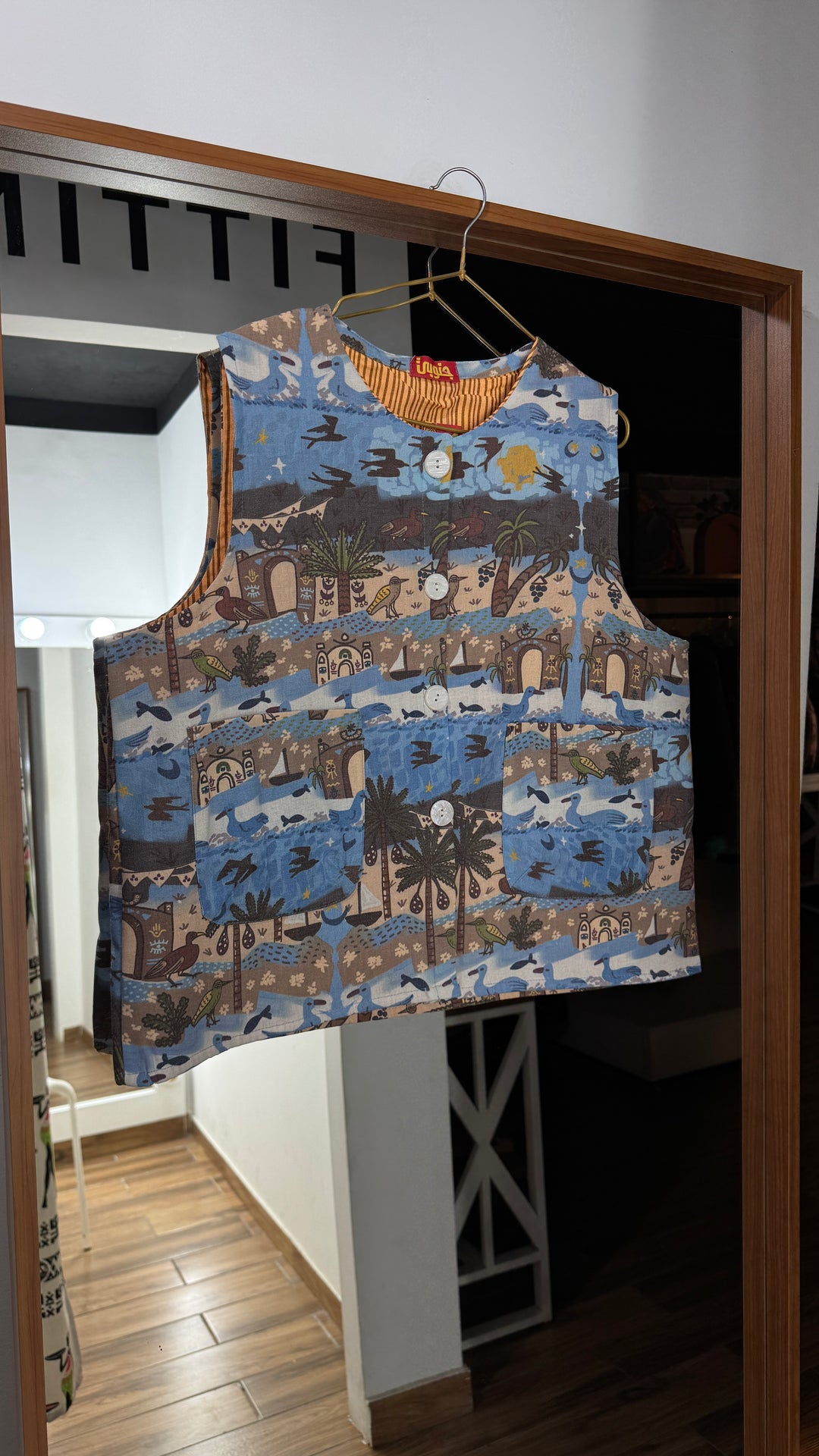 River stories linen vest