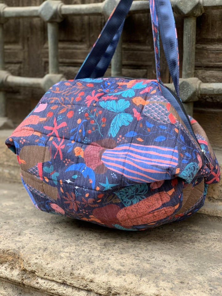 G4 “2” shoulder bag
