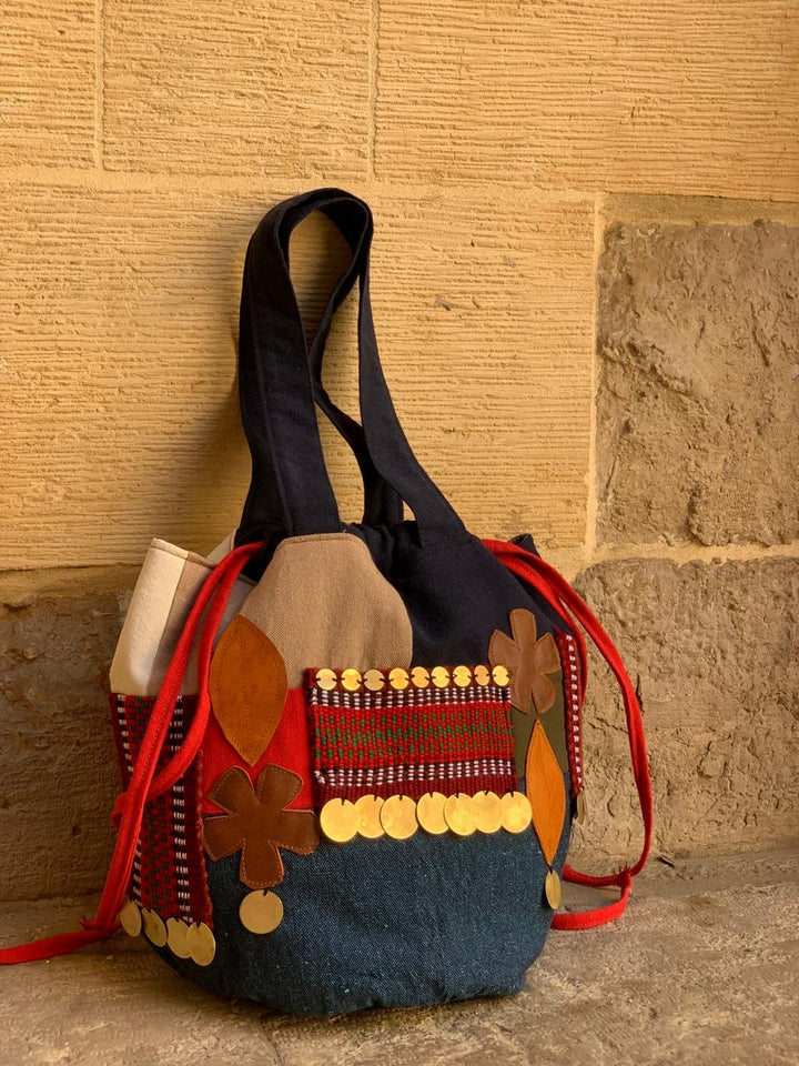 “ A 4 “ shoulder bag