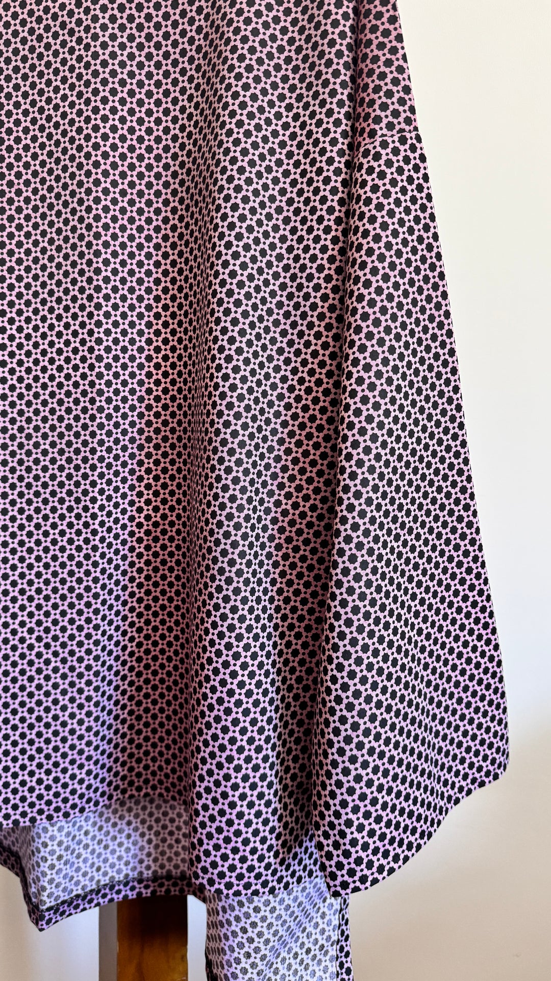 Red Islamic pattern blouse