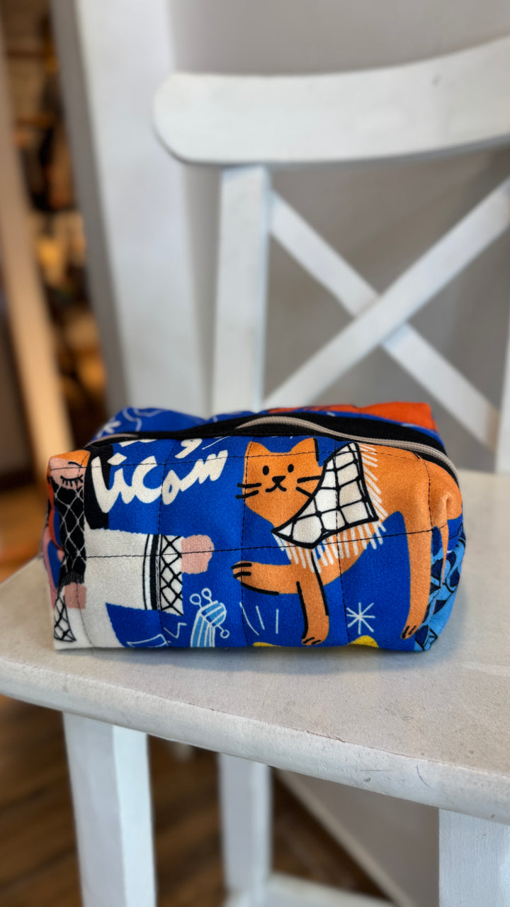 Blue cat Padded pouch