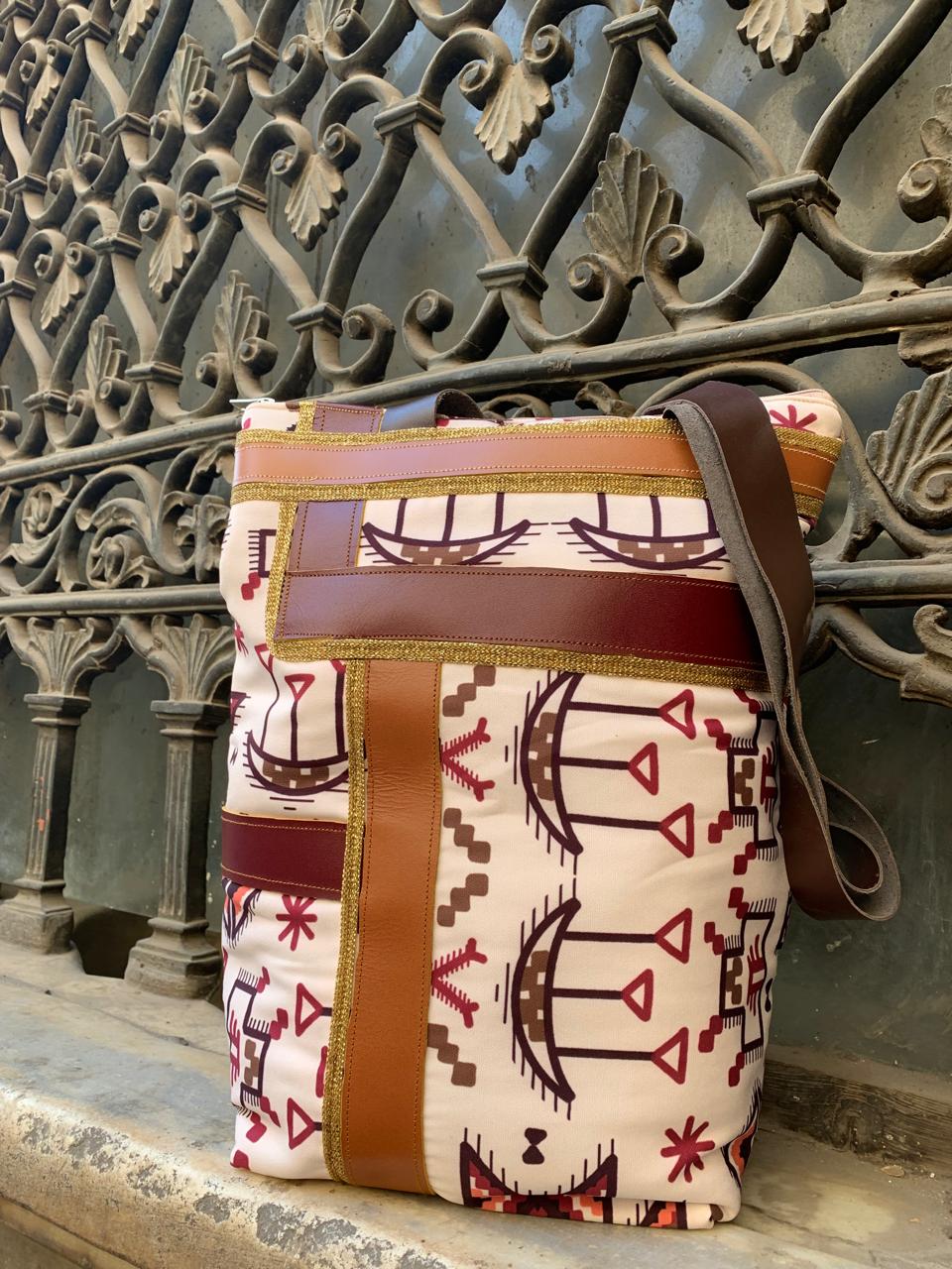 White klim X brown strips shoulder bag