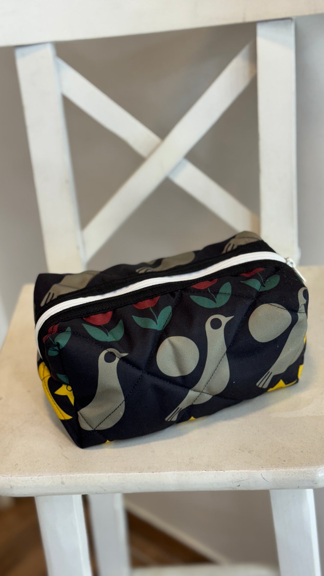 Folklore pattern Padded pouch