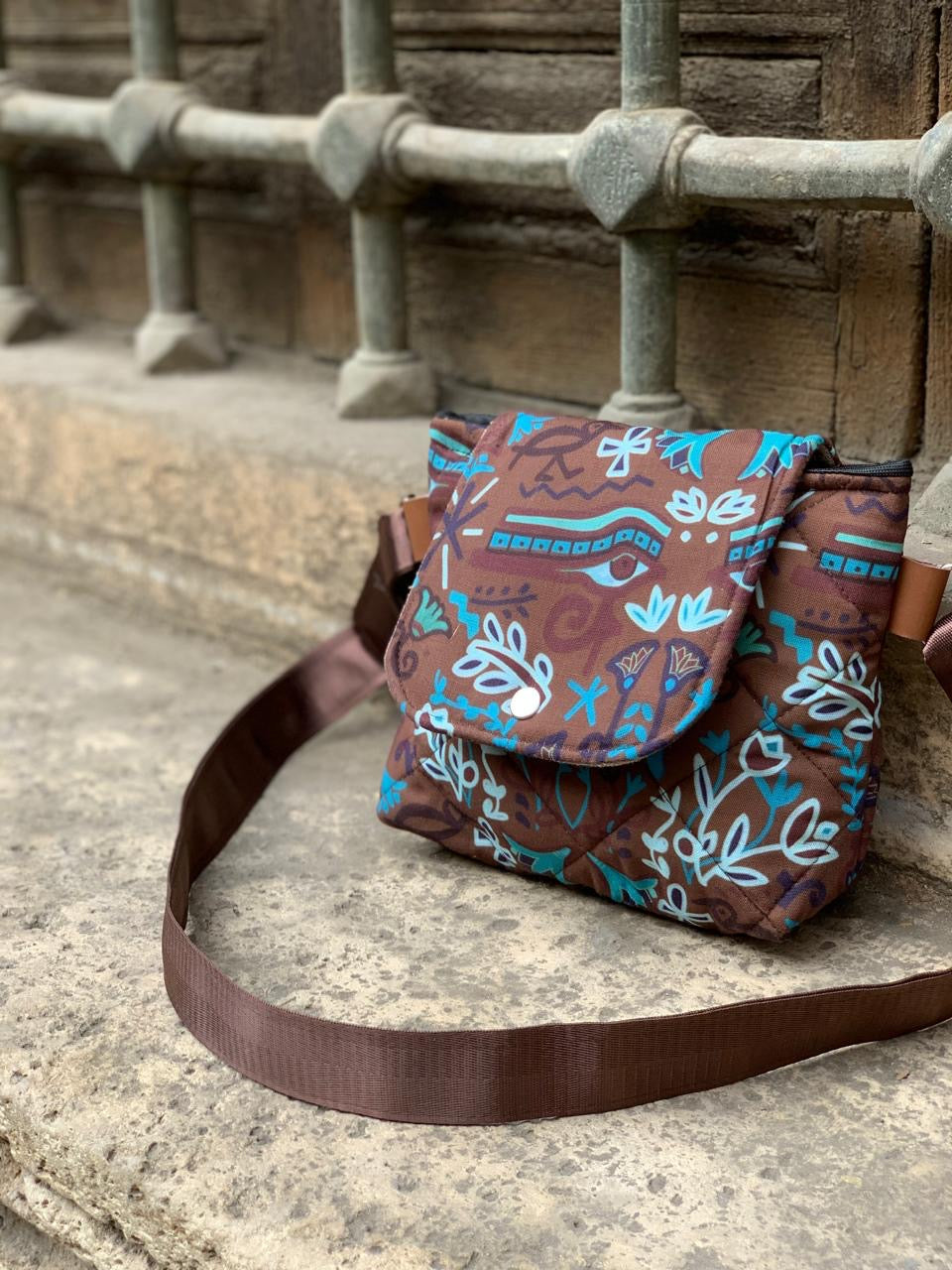 G1 “6” cross bag