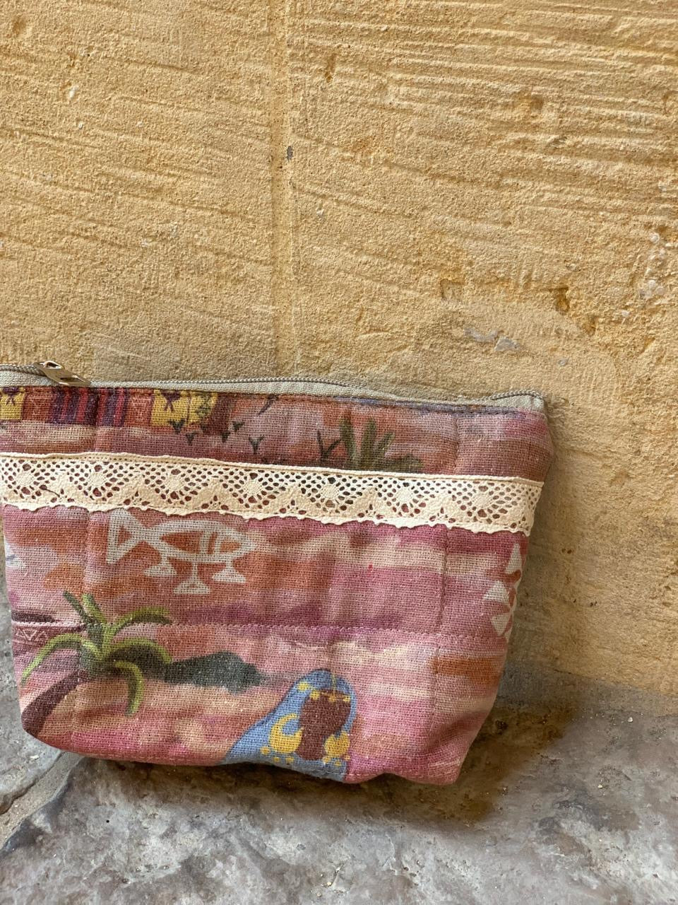 Nuba Pouch