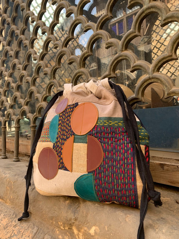 Circles stitch shoulder bag